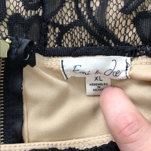 Black & Tan Lace Skirt - Picture 3 of 3